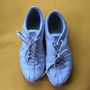 Nike cheer shoes